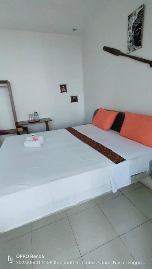 Pineapple Guest House Gili Air Zewnętrze zdjęcie