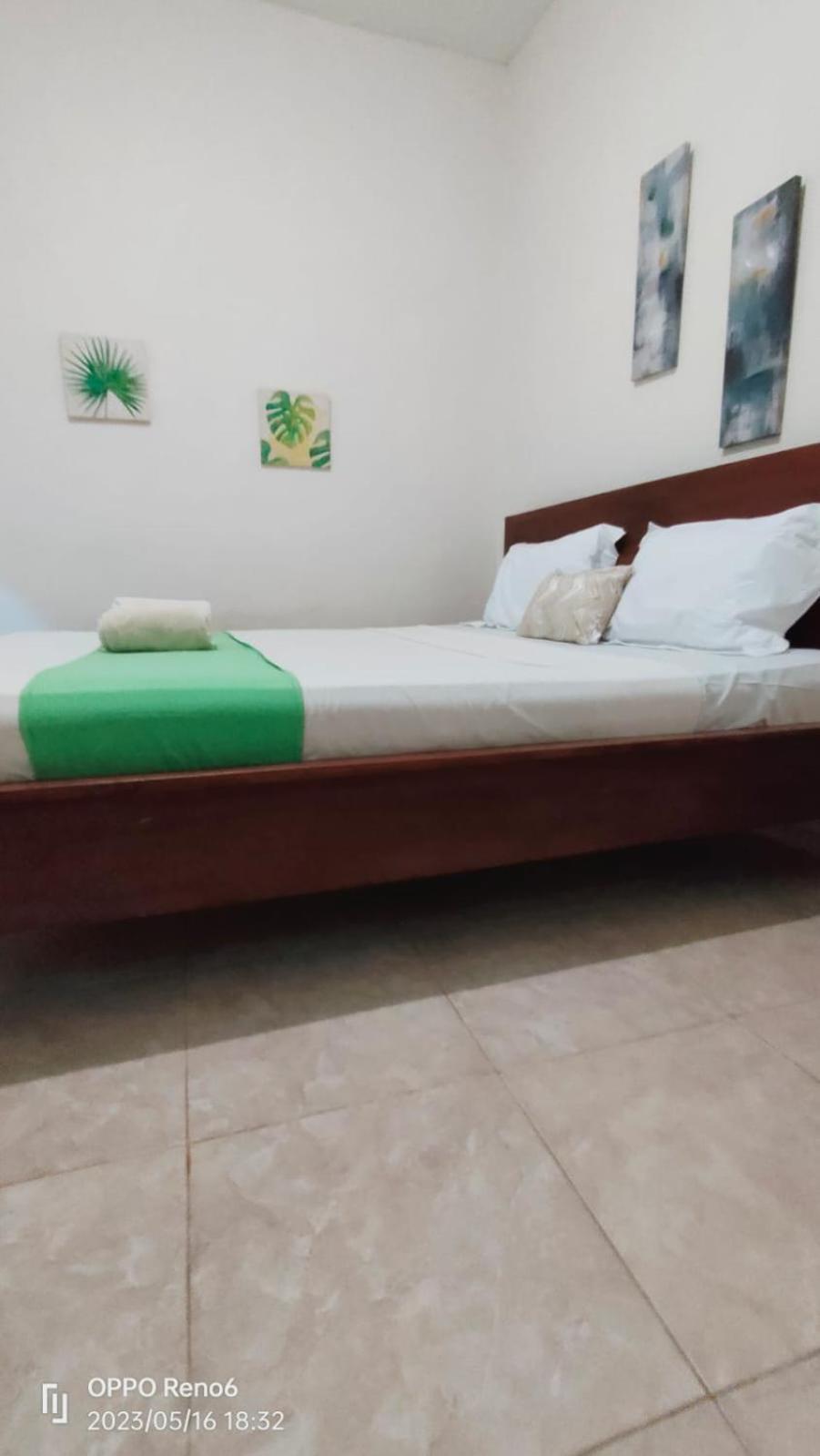 Pineapple Guest House Gili Air Zewnętrze zdjęcie