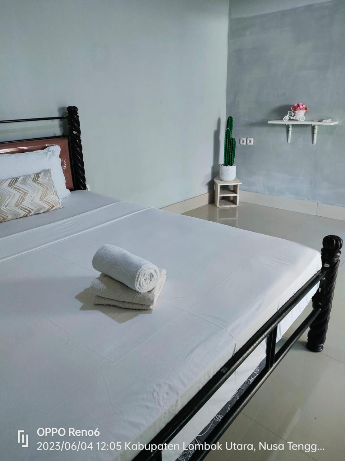 Pineapple Guest House Gili Air Zewnętrze zdjęcie