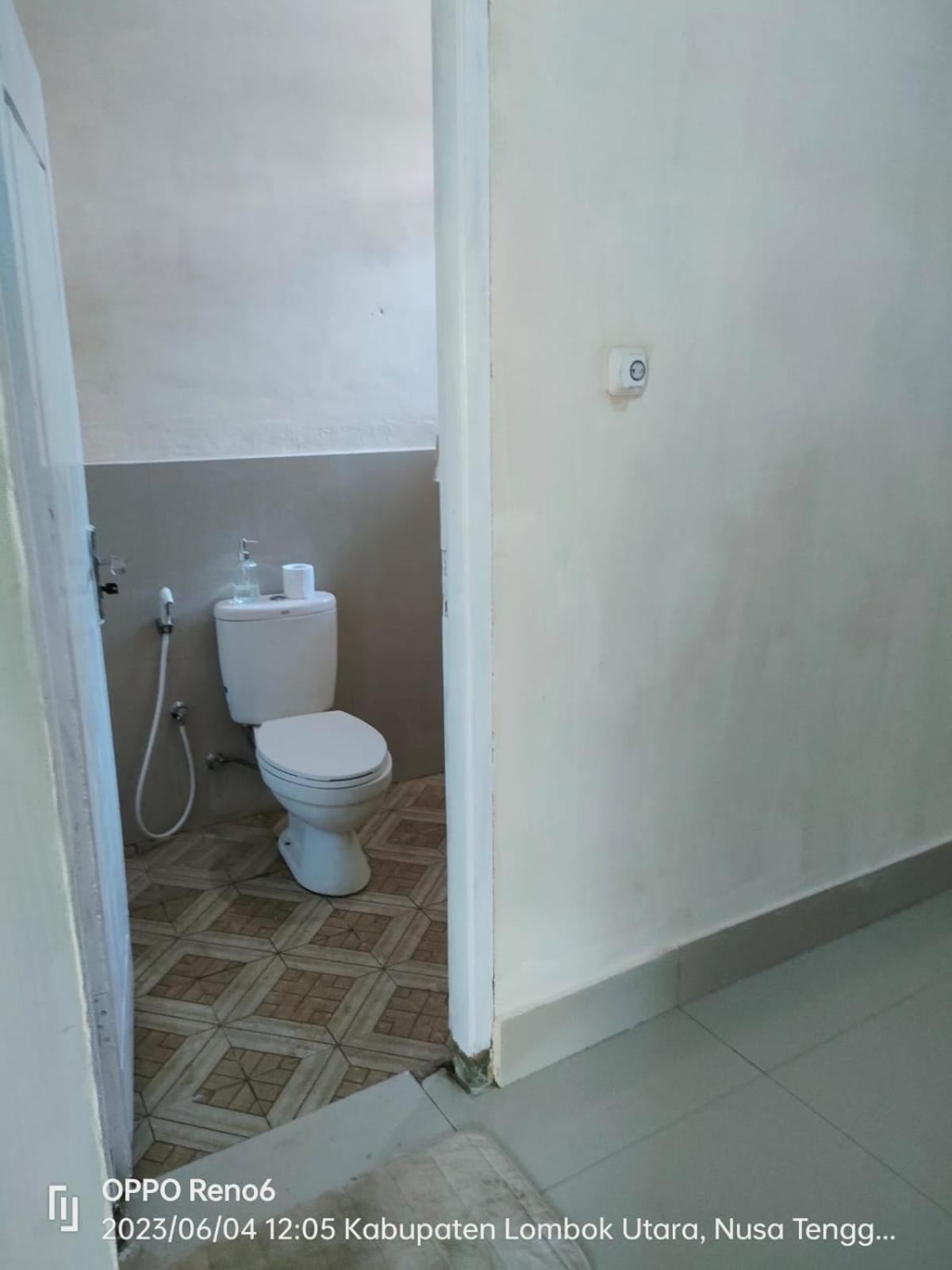 Pineapple Guest House Gili Air Zewnętrze zdjęcie
